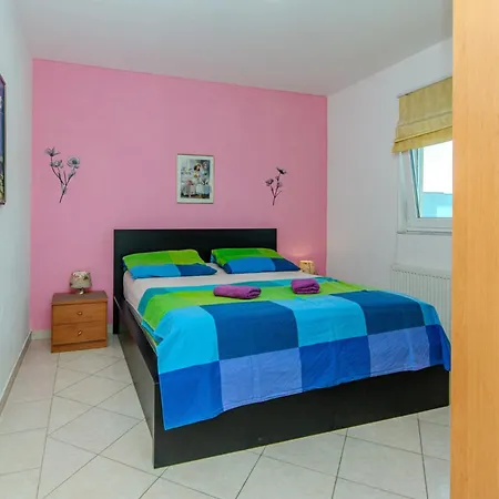 Apartment By The Sea - 23562